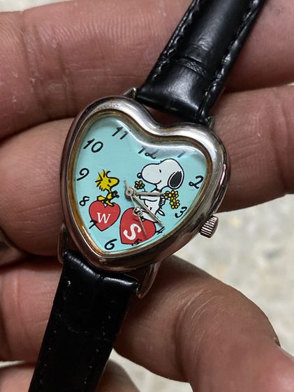 นาฬิกายี่ห้อ Snooppy แท้มือสอง เรือนรูปหัวใจ สายเปลี่ยนใหม่  650฿ รูปที่ 2