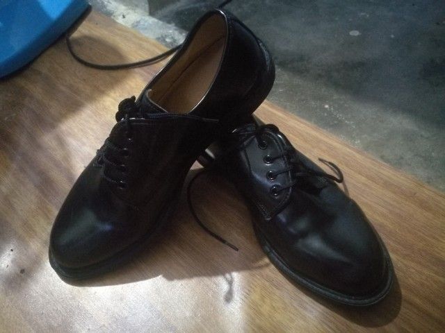 ขายรองเท้าคัทชูหนังแก้วสีดำ ยี่ห้อ บาจา (Bata) เบอร์ 6 us รูปที่ 4