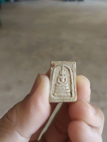 พระเนื้อว่านผสมผงพิมพ์เล็ก(พระพิมพ์พระสมเด็จพิมพ์เล็กหลังเรียบบนฐานสามชั้น(ไม่ทราบพระเกจิที่สร้าง)(160408))พระบ้านหาเครื่องรางของมงคล รูปที่ 2