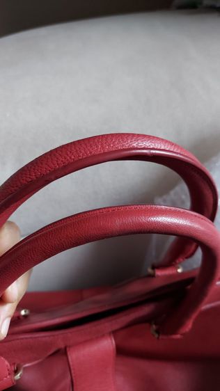 กระเป๋าถือ yves saint laurent สีแดง รูปที่ 17