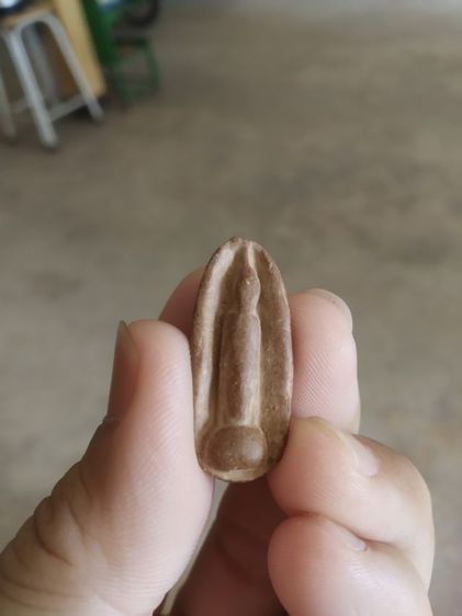 พระเนื้อดินพิมพ์เล็ก(พระพิมพ์พระปางเปิดโลกหลังเรียบ(สภาพไม่สวย)(160411)(ไม่ทราบพระเกจิที่สร้าง))พระบ้านพระเครื่องรางของมงคล รูปที่ 7