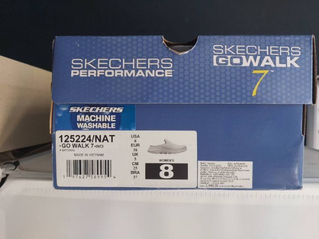 Skechers รองเท้าแบบสวมและโลฟเฟอร์ ผ้าใบ UK 8 | EU 42 | US 9.5 เนื้อ รองเท้า