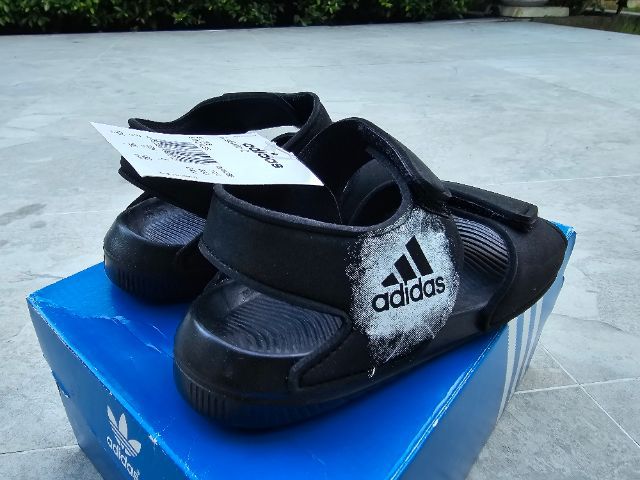 Adidas Slides Sandales 17cm ของใหม้ รูปที่ 3