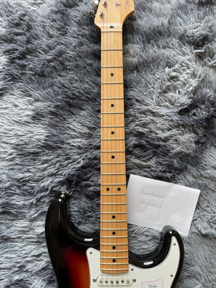 Fender Japan Hybrid II Stratocaster รูปที่ 2