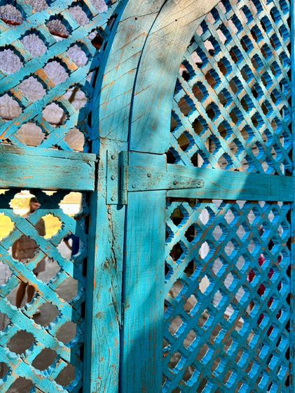 ประตูรั้วไม้ระแนงสีฟ้า รูปที่ 12