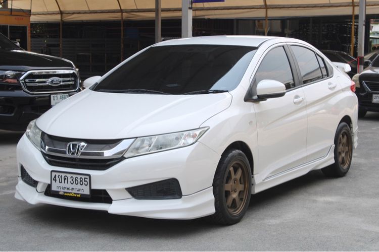 Honda City 2014 1.5 V i-VTEC Sedan เบนซิน ไม่ติดแก๊ส เกียร์อัตโนมัติ ขาว รูปที่ 2