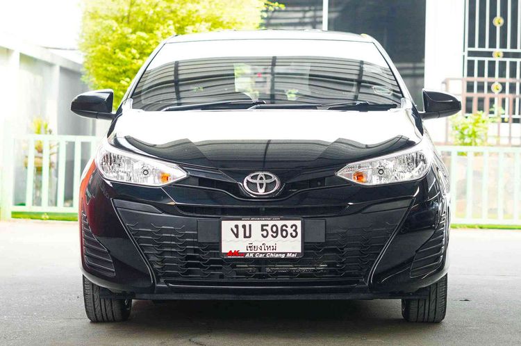 Toyota Yaris 2019 1.2 J Sedan เบนซิน เกียร์อัตโนมัติ ดำ รูปที่ 2
