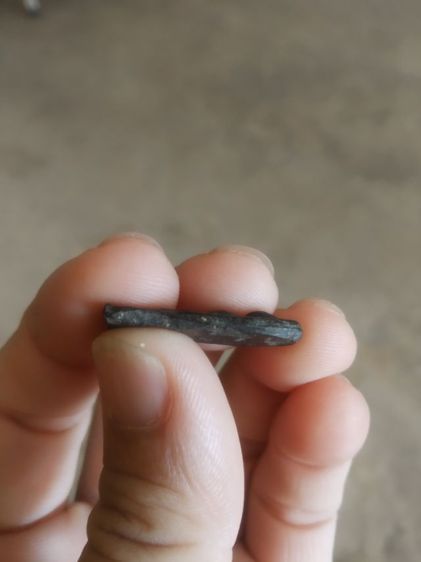 พระเนื้อดินผสมผงใบลานพิมพ์เล็ก(พระพิมพ์พระลีลากำแพงนิ้วหลังเรียบเนื้อออกสีดำ(170408)(ไม่ทราบพระเกจิที่สร้าง))พระบ้านพระเครื่องรางของมงคล รูปที่ 8