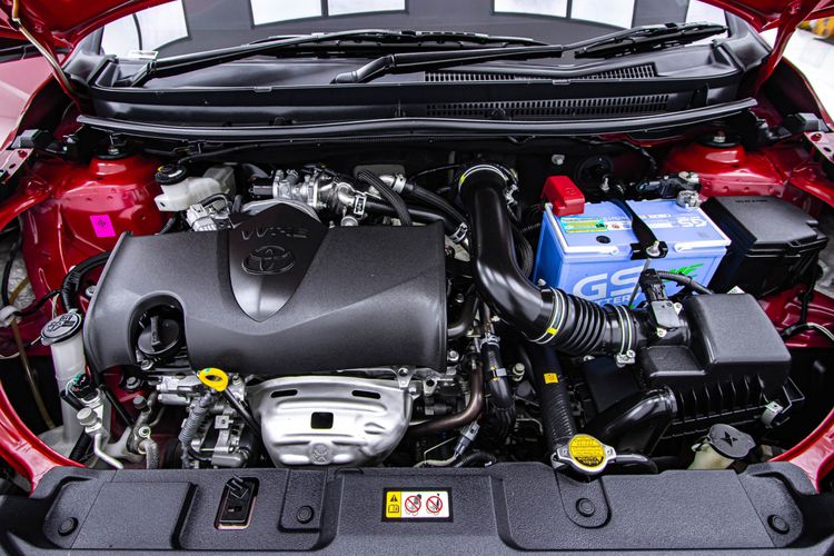 Toyota Yaris 2020 1.2 Mid Sedan เบนซิน ไม่ติดแก๊ส เกียร์อัตโนมัติ แดง รูปที่ 4