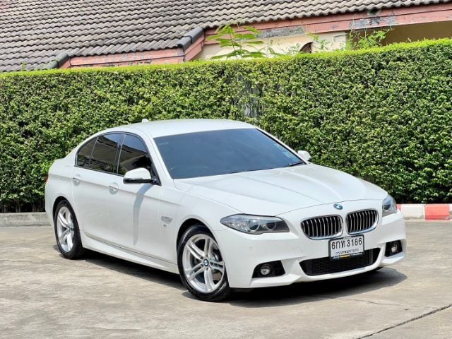 BMW Series 5 2015 520d Sedan ดีเซล ไม่ติดแก๊ส เกียร์อัตโนมัติ ขาว