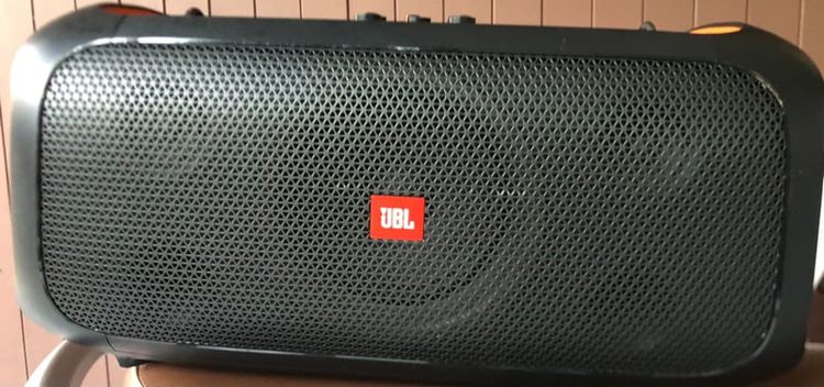 JBL partybox on the go รูปที่ 1