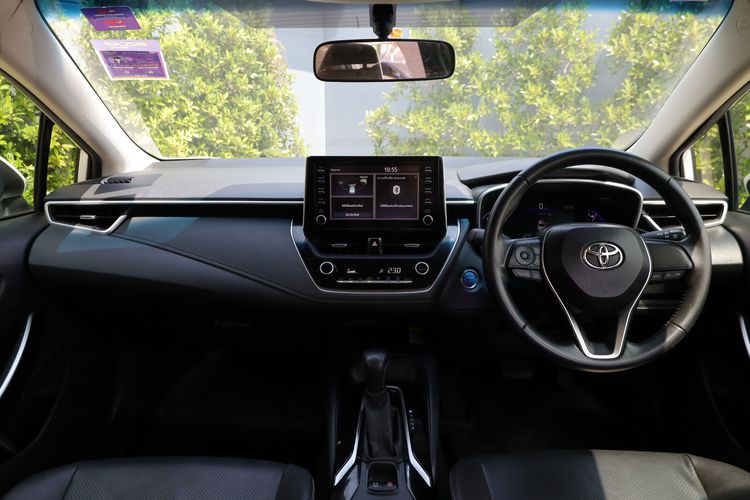 Toyota Altis 2019 1.8 Hybrid Mid Sedan ไฮบริด ไม่ติดแก๊ส เกียร์อัตโนมัติ ขาว รูปที่ 3