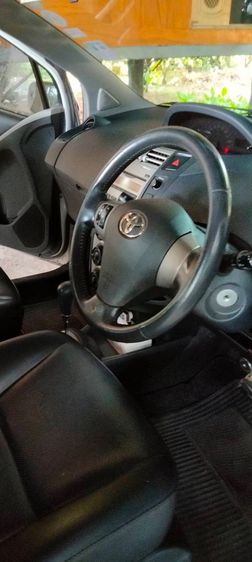 Toyota Yaris 2010 1.5 G Sedan เบนซิน ไม่ติดแก๊ส เกียร์อัตโนมัติ ขาว รูปที่ 4