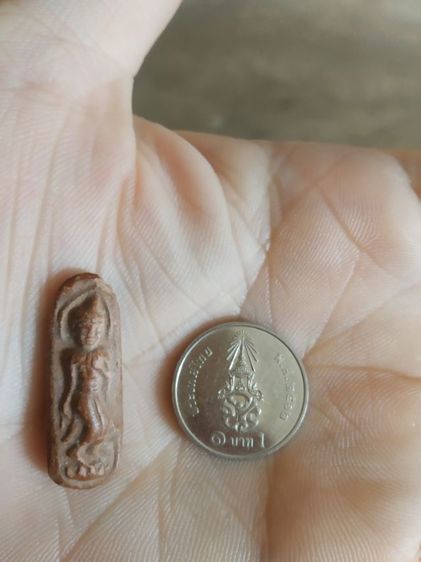 พระเนื้อดินพิมพ์เล็ก(พระปางลีลากำแพงเม็ดขนุนหลังเรียบ(ไม่ทราบพระเกจิที่สร้าง)(19701)(ไม่ทราบอายุและรุ่น))พระบ้านพระเครื่องรางของมงคล รูปที่ 3