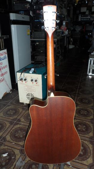 Saga SA700C   กีตาร์โปร่ง กีตาร์ไฟฟ้า   รูปที่ 9