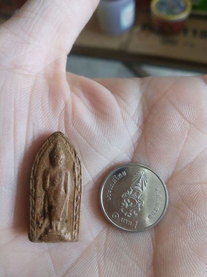 พระเนื้อดินพิมพ์เล็ก(พระพิมพ์พระยืนประทานพรหลังเรียบ(ไม่ค่อยสวย)(190402)(ไม่ทราบพระเกจิที่สร้าง)(ไม่ทราบอายุและรุ่น))พระเครื่องรางของมงคล รูปที่ 2