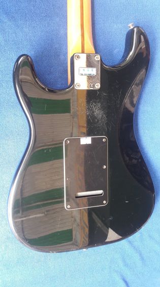 กีต้าร์ไฟฟ้า Fender stratocaster Made in Mexico รูปที่ 6