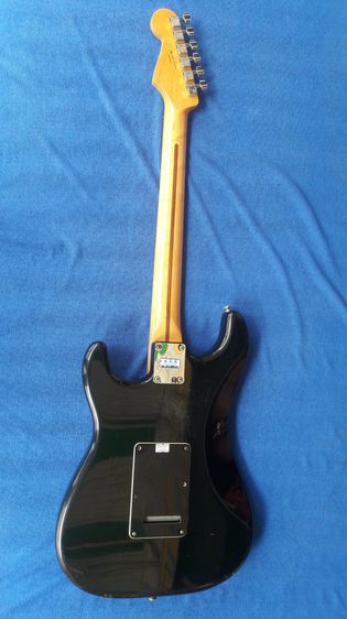 กีต้าร์ไฟฟ้า Fender stratocaster Made in Mexico รูปที่ 5