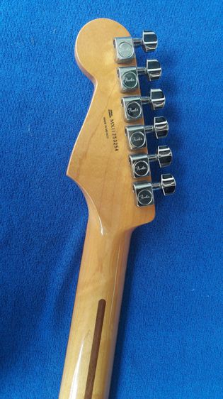 กีต้าร์ไฟฟ้า Fender stratocaster Made in Mexico รูปที่ 4