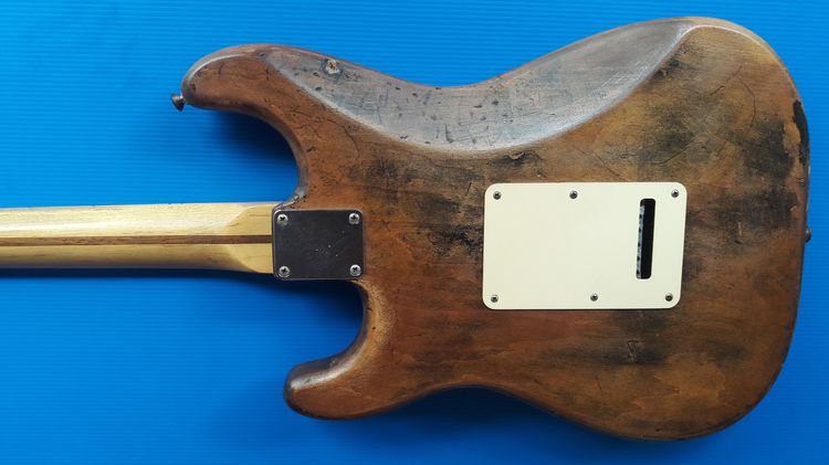 กีตาร์ไฟฟ้า FENDER STRATOCASTER MEXICAN ปี 1992 รูปที่ 6