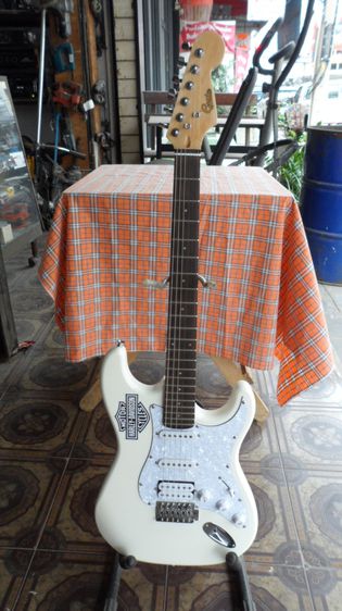 กีต้าร์ไฟฟ้า Gusta GST-01 HSS รูปที่ 8