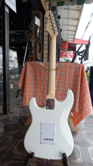 กีต้าร์ไฟฟ้า Gusta GST-01 HSS รูปที่ 14