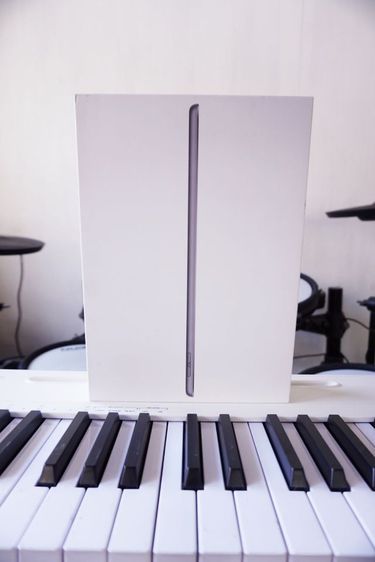 Apple iPad 10.2-inch Wi-Fi 9th Gen และ  Apple Pencil มือสอง

 รูปที่ 2