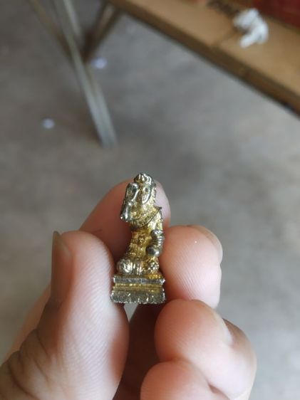 พระเนื้อโลหะกะไหล่ทองพิมพ์เล็ก(พระพิมพ์พระนางกวักเป็นพระรูปหล่อ(ไม่ทราบพระเกจิที่สร้าง)(190404))พระบ้านพระเครื่องรางของมงคล รูปที่ 18