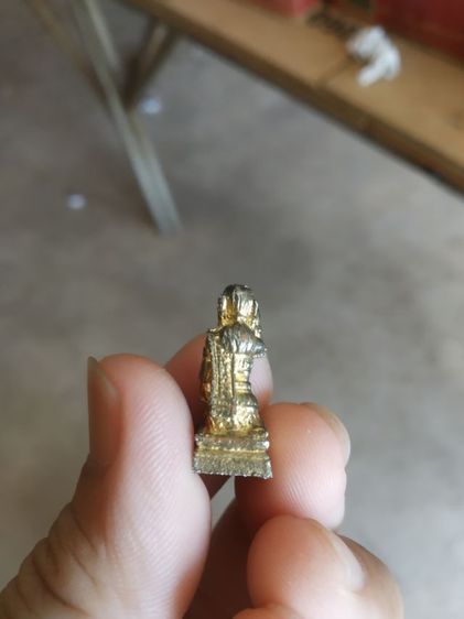 พระเนื้อโลหะกะไหล่ทองพิมพ์เล็ก(พระพิมพ์พระนางกวักเป็นพระรูปหล่อ(ไม่ทราบพระเกจิที่สร้าง)(190404))พระบ้านพระเครื่องรางของมงคล รูปที่ 9