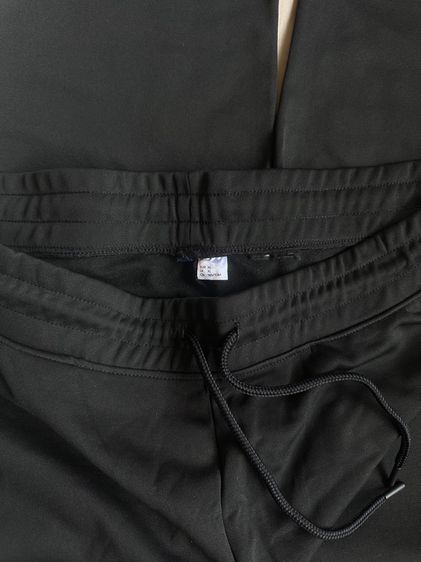 💙 H M กางเกงวอมผ้ายืดสีดำสนิทมีกระเป๋าข้าง(ตัดป้าย) รูปที่ 4