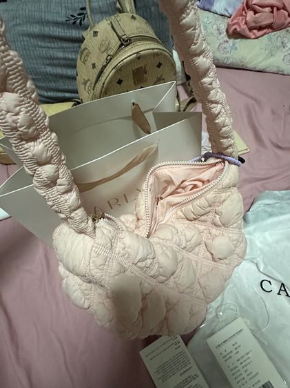 กระเป๋า Carlyn Cozy size M สีชมพู รูปที่ 8