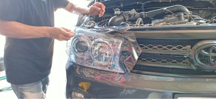 ฟิล์มติดไฟรถ รูปที่ 2