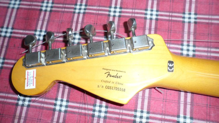 SQUIER CLASSIC VIBE STRATOCASTER '60S (Sunburst) รูปที่ 8