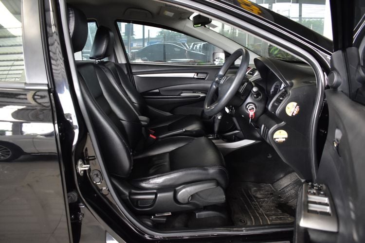 Honda City 2013 1.5 Sv i-VTEC Sedan เบนซิน ไม่ติดแก๊ส เกียร์อัตโนมัติ ดำ รูปที่ 3