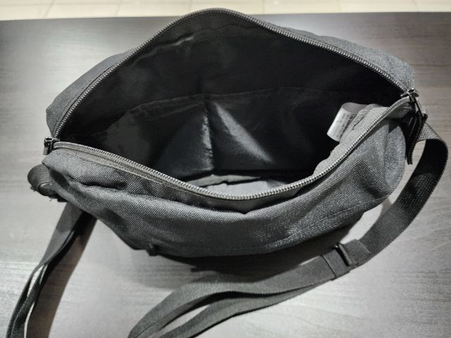 ขายกระเป๋าสะพายข้าง Muji แท้ สีดำ สภาพสวย รูปที่ 4