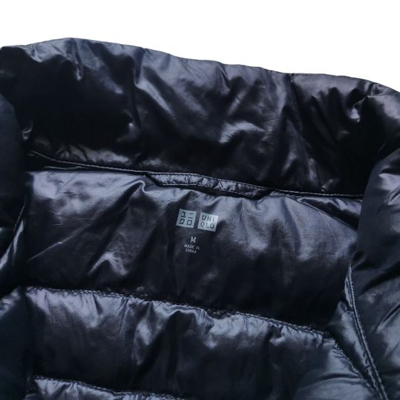 Uniqlo Black Lightweight Down Puffer Jacket รอบอก 44” รูปที่ 3