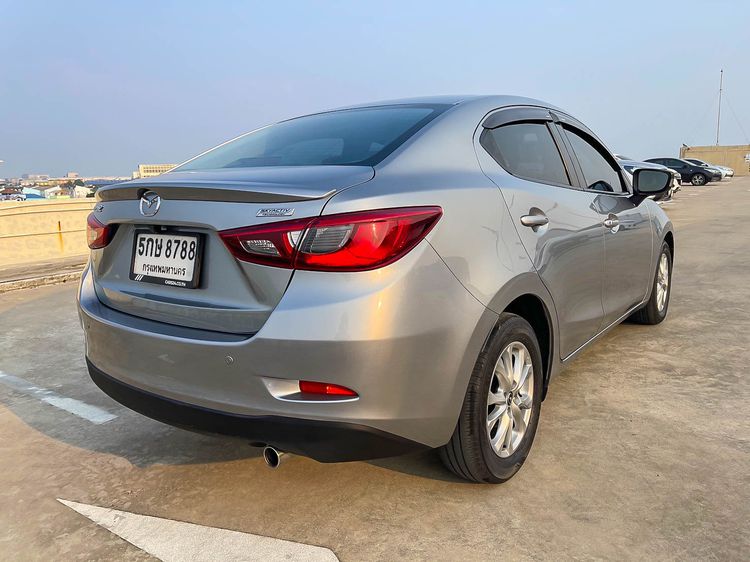Mazda Mazda 2 2016 1.3 High Plus Sedan เบนซิน ไม่ติดแก๊ส เกียร์อัตโนมัติ เทา รูปที่ 3