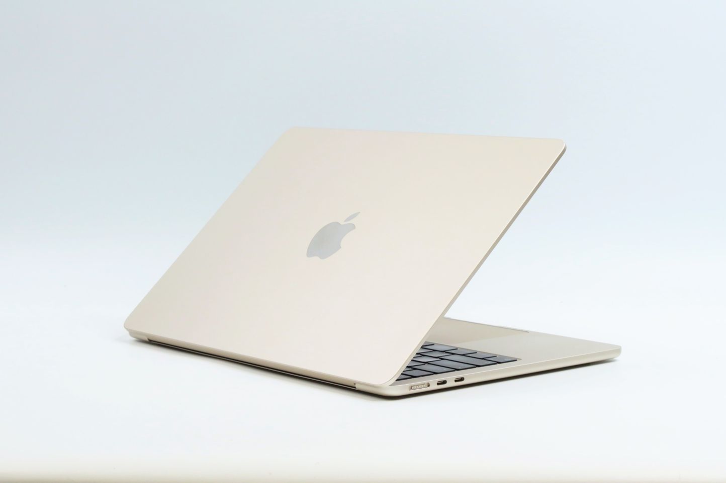  MacBook Air 13.6 inch ปี 2022 CPU M2 256GB สภาพดีใช้งานน้อย Apple Care+ ถึง 04 2569 -  ID24040034 รูปที่ 5