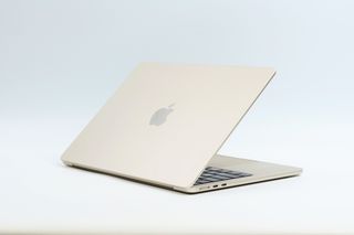  MacBook Air 13.6 inch ปี 2022 CPU M2 256GB สภาพดีใช้งานน้อย Apple Care+ ถึง 04 2569 -  ID24040034-4