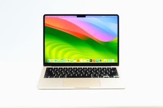  MacBook Air 13.6 inch ปี 2022 CPU M2 256GB สภาพดีใช้งานน้อย Apple Care+ ถึง 04 2569 -  ID24040034-1