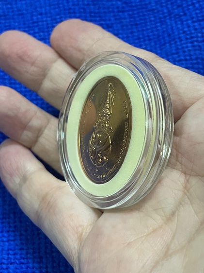 เหรียญทองแดง ร.9 ที่ระลึก 100 ปี รพ. จุฬาลงกรณ์ สภากาชาดไทย รูปที่ 8