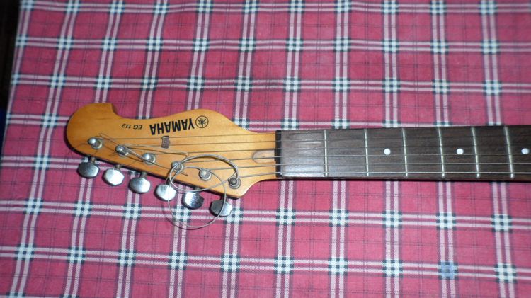 Yamaha กีตาร์ไฟฟ้า รุ่น EG-112   รูปที่ 5