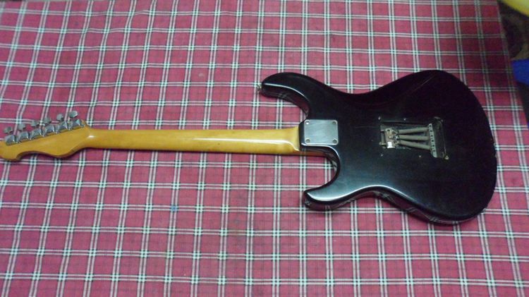 Yamaha กีตาร์ไฟฟ้า รุ่น EG-112   รูปที่ 9