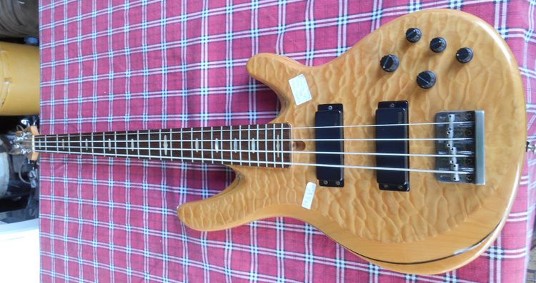 YAMAHA TRB1004J กีต้าร์เบสไฟฟ้า0 สินค้ารายการนี้ขายไปแล้ว ไม่มีสินค้าอยู่ในสต๊อกแล้วครับ     รูปที่ 6