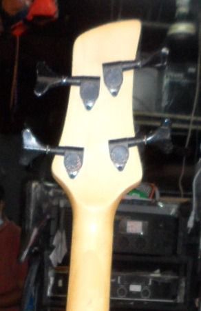 กีต้าร์ไฟฟ้าเบส 4 สาย carols รูปที่ 6