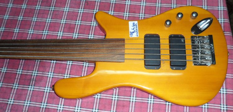 1.กีต้าร์ไฟฟ้าเบส Warwick Rock Bass Streamer Standard 5-String Natural รูปที่ 3