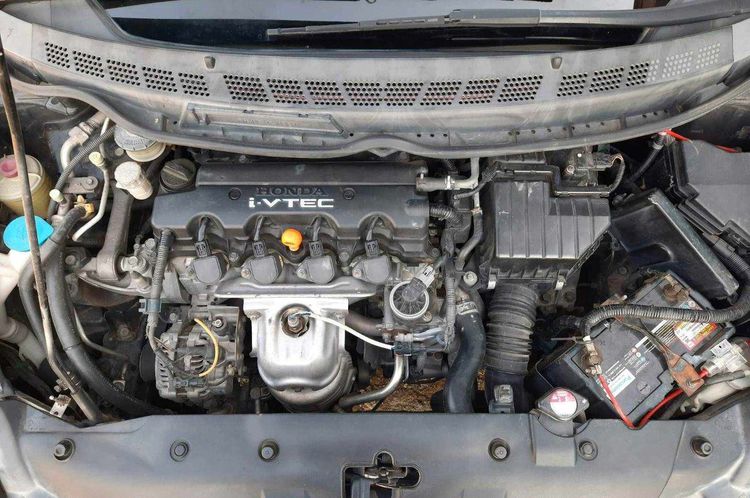 Honda Civic 2006 1.8 S i-VTEC Sedan เบนซิน ไม่ติดแก๊ส เกียร์ธรรมดา ดำ รูปที่ 3