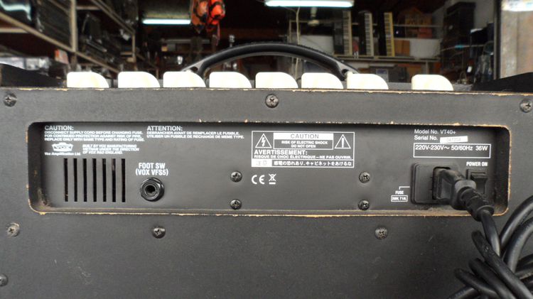 ตู้แอมป์กีตาร์  VOX รุ่น VT40+ ตู้แอมป์ ขนาด 36 W. เป็นตู้แอมป์ รูปที่ 4