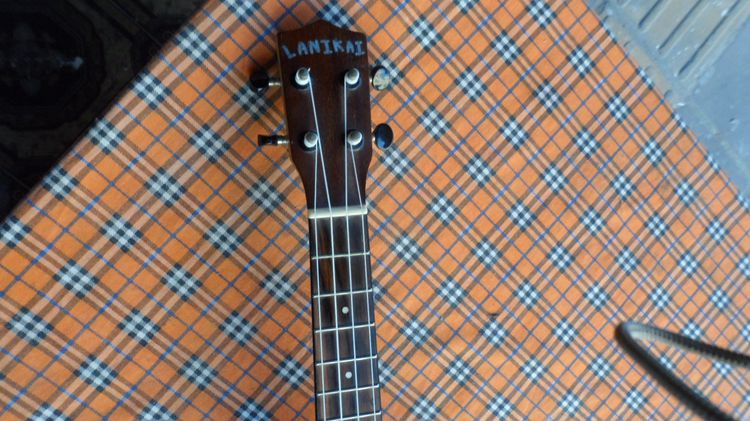 Lanikai อูคูเลเล่ Tenor ไม้ Solid Spruce + สาย Aquila Nylgut รูปที่ 5