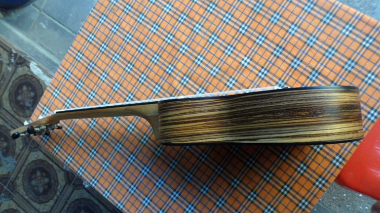 Lanikai อูคูเลเล่ Tenor ไม้ Solid Spruce + สาย Aquila Nylgut รูปที่ 3